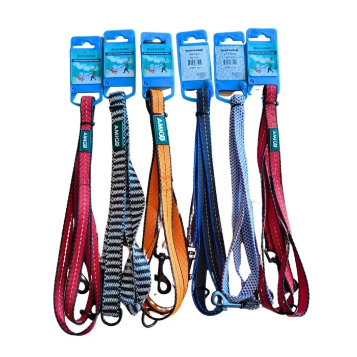 Variedad de correas de paseo para perros marca Buen Amigo en colores rojo, naranja, azul.